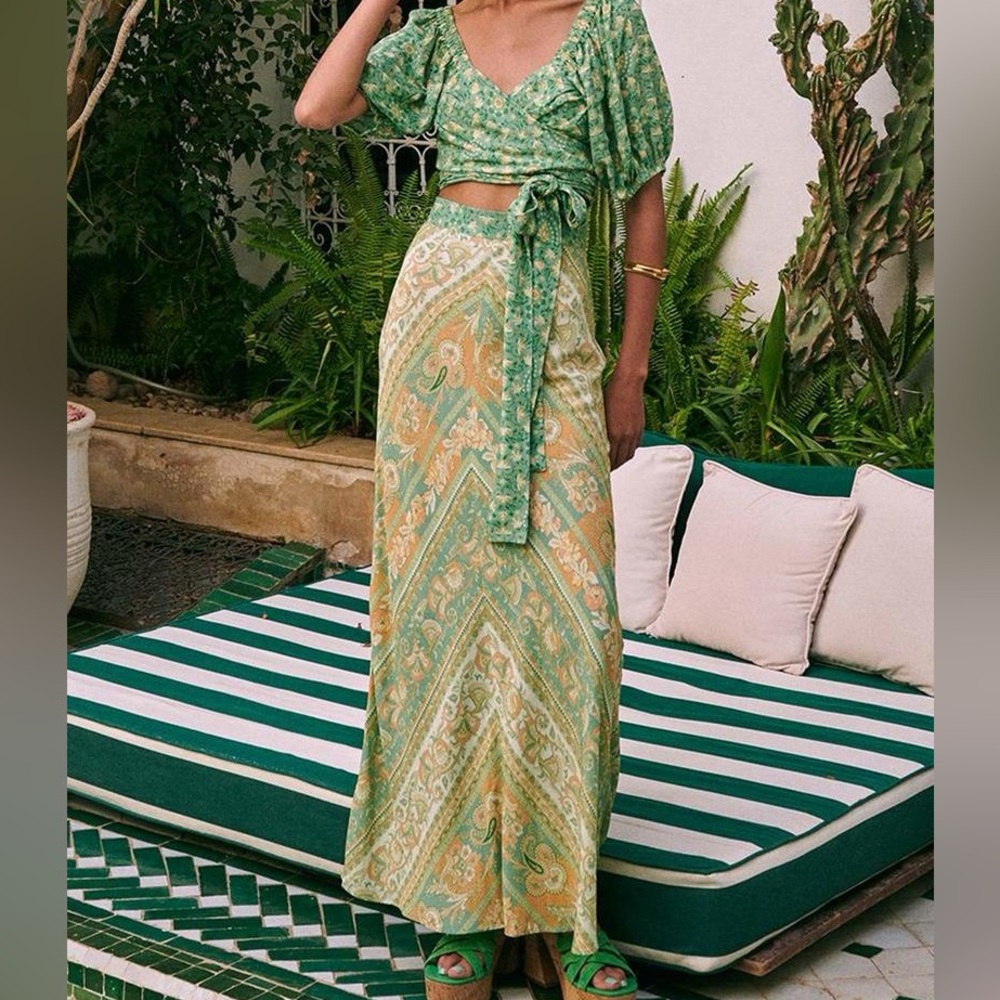 Spell Madame Peacock Maxi Skirt in Emerald Green Paisley Print Small
